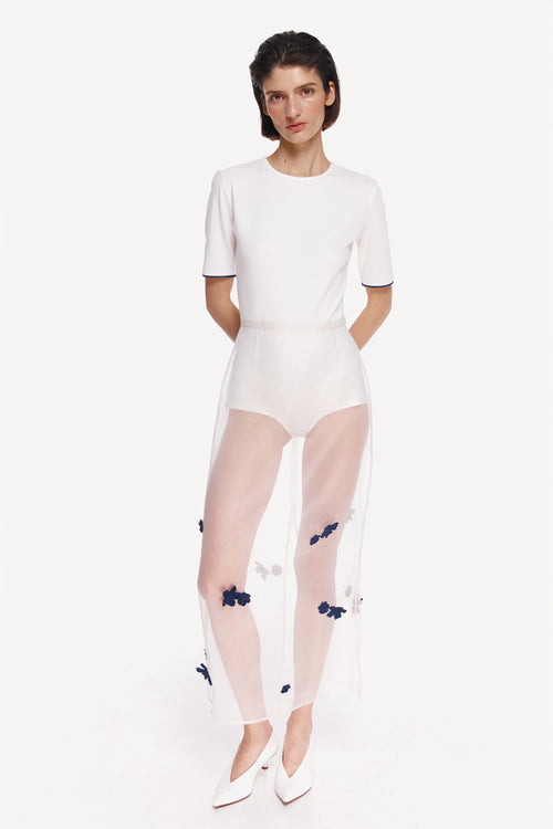 WHITE BODY