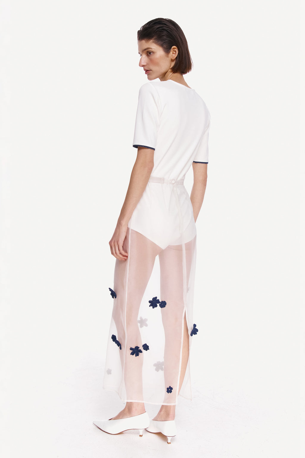 WHITE BODY
