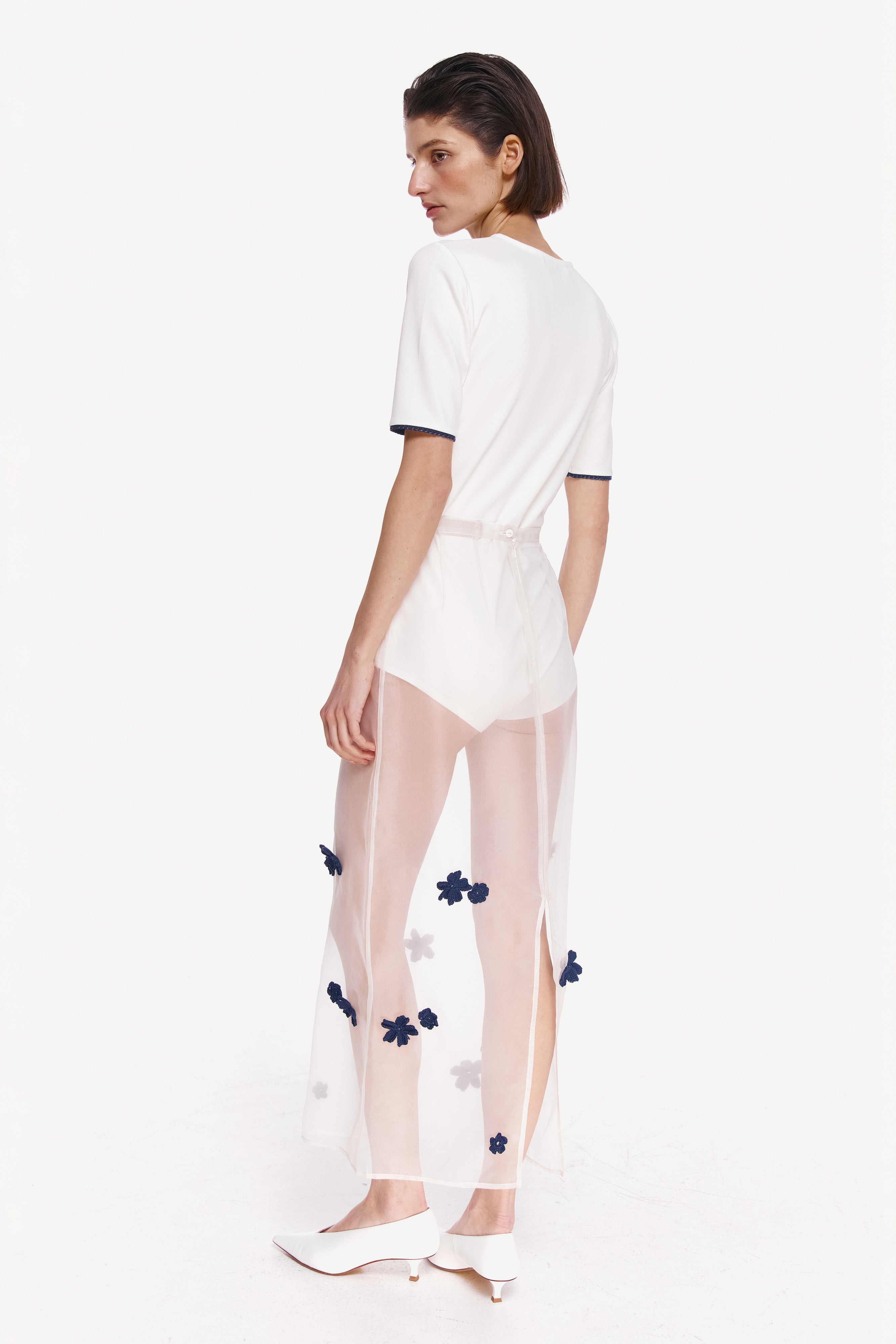 WHITE BODY