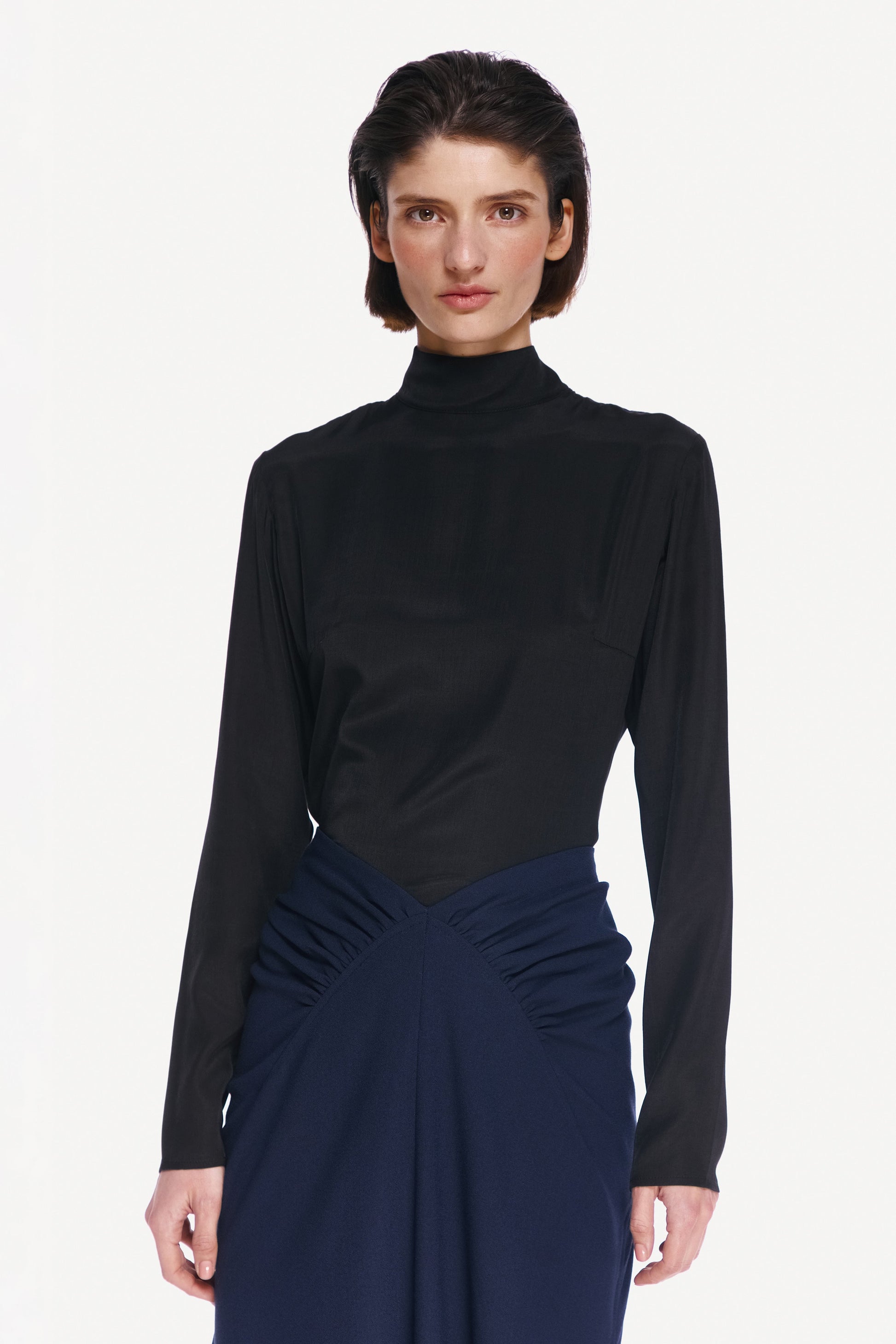 BLACK BLOUSE